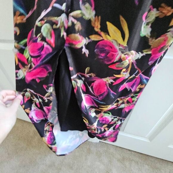 Delfi Collective Lindsay Floral Gown Size Small - Picture 7 of 13